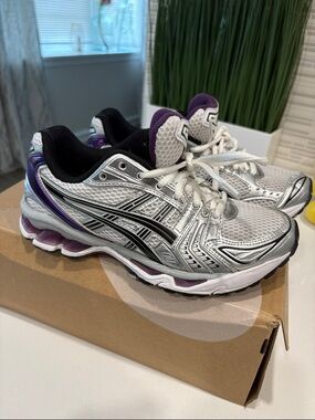 ASICS Women White/Dark Grape Running Sneakers